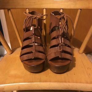 Steve Madden “LIMMOO” Lace Up Wedges